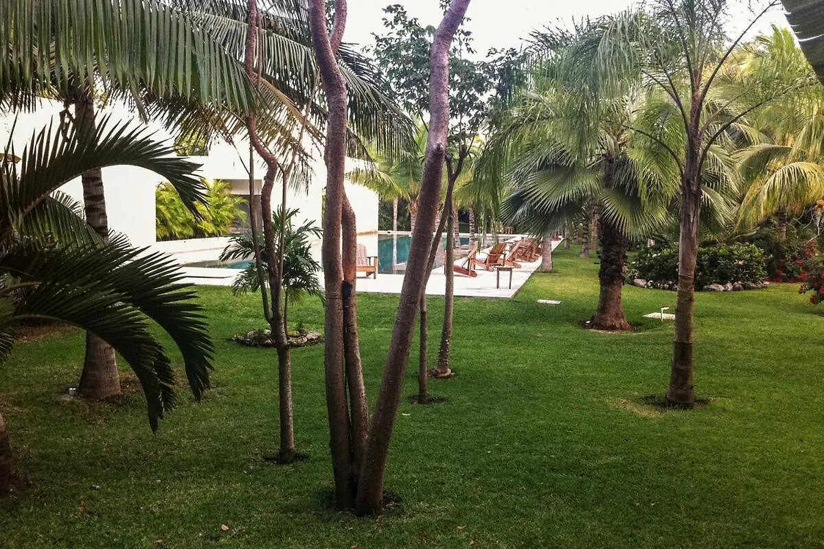 White - Unique Spacious Home And Beach Club Access Tulum Pueblo Villa